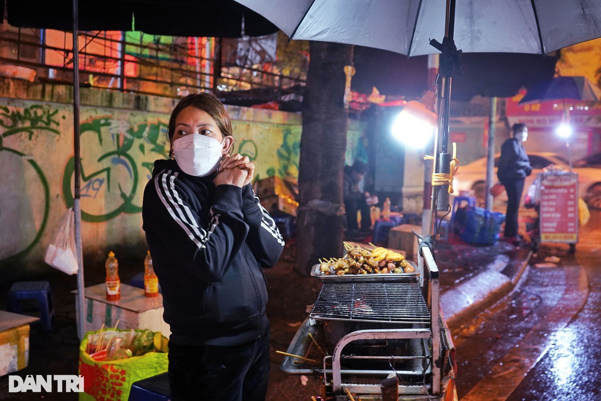 Hà Nội chìm trong mưa rét - 13 Hà Nội chìm trong mưa rét - 13