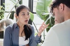 Giao thừa chồng đi xông đất hết đêm, sáng mùng 1 về đòi ly hôn với vợ