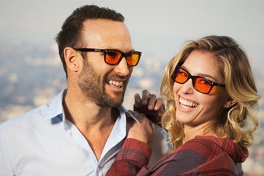 12 tháng kiếm 1 triệu USD nhờ...kính mát