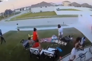 Sự cố đáng sợ vì nghịch pháo