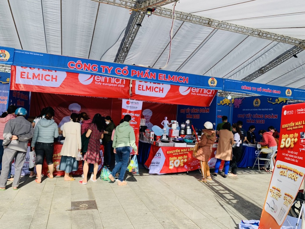 Elmich mang niềm vui đến nhiều gia đình tại Hội chợ Tết Công đoàn 2023 - 5 Elmich mang niềm vui đến nhiều gia đình tại Hội chợ Tết Công đoàn 2023 - 5