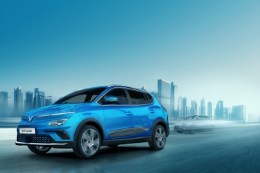 VinFast gánh mọi rủi ro về pin để ô tô điện tiếp cận được số đông người dùng