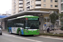 Buýt nhanh BRT chạy thử trên đường phố Hà Nội