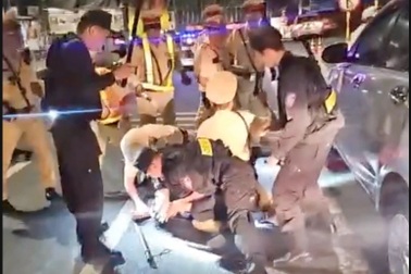 Tài xế kể giây phút bị vị khách bất thường cưỡng đoạt ô tô