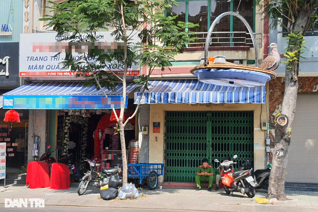 TPHCM: Người đàn ông tử vong bên cạnh khẩu súng, thư tuyệt mệnh - 1 TPHCM: Người đàn ông tử vong bên cạnh khẩu súng, thư tuyệt mệnh - 1
