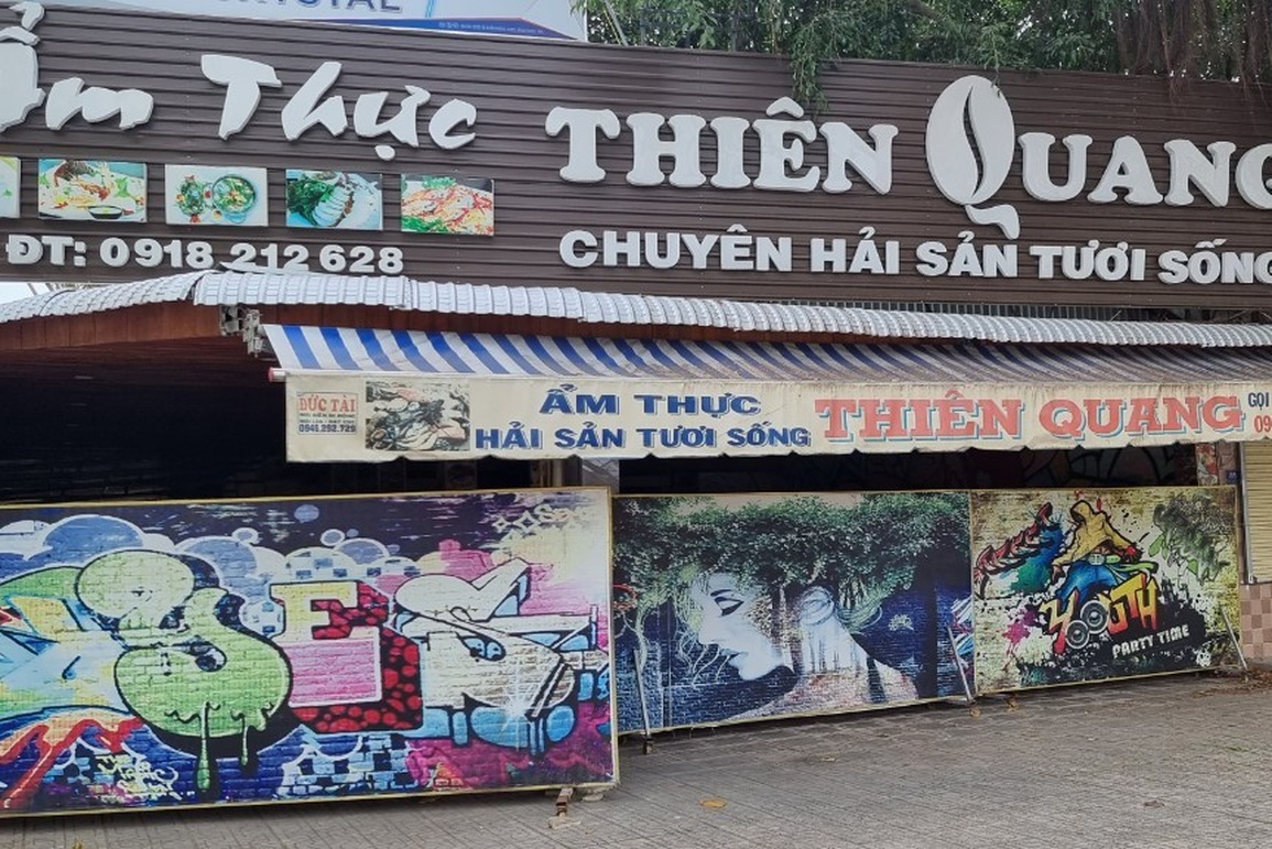 Nhiều người gửi đơn cầu cứu xin bán hàng tại chỗ vì sống không nổi - 2 Nhiều người gửi đơn cầu cứu xin bán hàng tại chỗ vì sống không nổi - 2