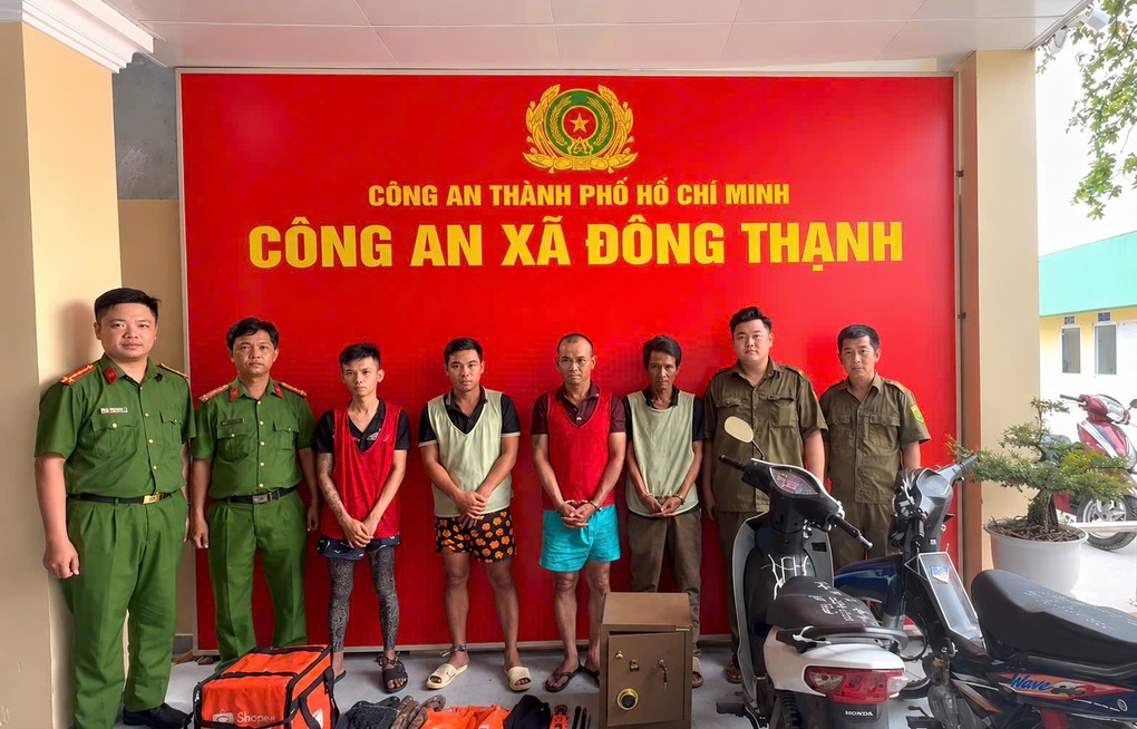 Bắt nhóm trộm két sắt từ vụ mất xe máy ở TPHCM - 1