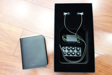 Hình ảnh tai nghe in-ear đắt giá của Sennheiser tại Việt Nam