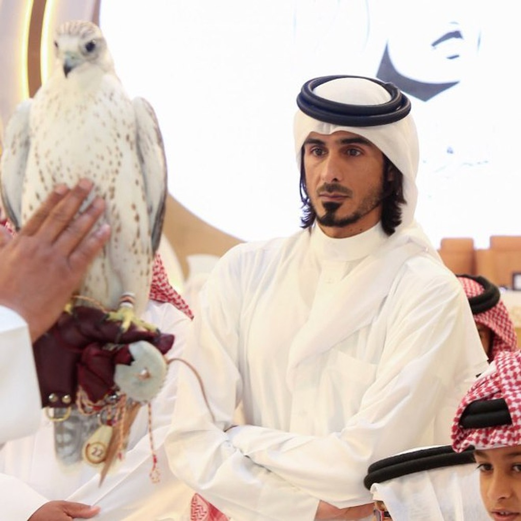 Hoàng tử Qatar nổi tiếng nhờ World Cup: Điển trai, phong độ và thành đạt - 3 Hoàng tử Qatar nổi tiếng nhờ World Cup: Điển trai, phong độ và thành đạt - 3