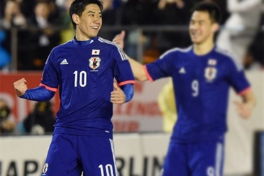 Kagawa lại tỏa sáng trong màu áo tuyển Nhật Bản