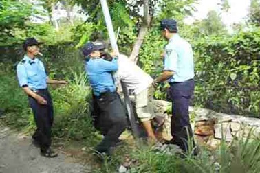 Doanh nghiệp ngang nhiên chiếm đường công cộng: "Định giá thiệt hại tài sản chưa thuyết phục!"