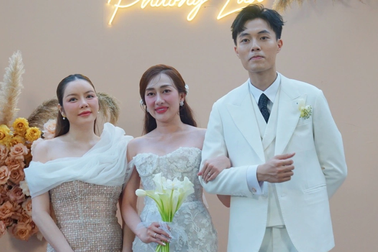 Lễ cưới Phương Lan "Nhà bà Nữ": Chú rể bật khóc, Lý Nhã Kỳ nhận hoa cưới