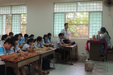 “Cô giáo không giảng bài” bị kỷ luật cảnh cáo trong 12 tháng