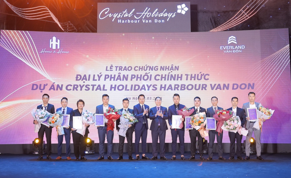 Lễ kick off Crystal Holidays Harbour Vân Đồn thu hút gần 1.000 chuyên viên kinh doanh - 1 Lễ kick off Crystal Holidays Harbour Vân Đồn thu hút gần 1.000 chuyên viên kinh doanh - 1