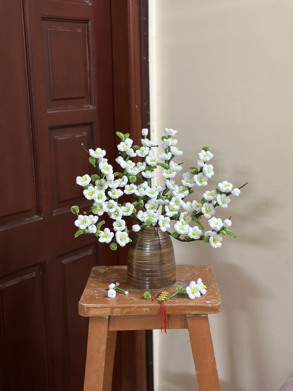 Rộ trào lưu làm rồng, hoa bằng kẽm nhung trưng Tết vừa rẻ vừa đẹp - 1