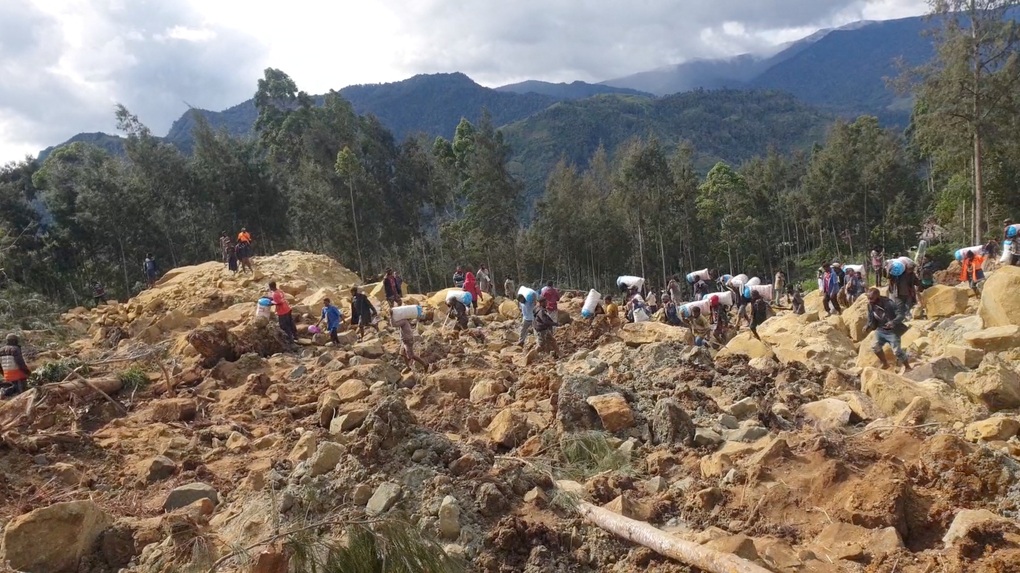 Hàng trăm người nghi thiệt mạng do lở đất ở Papua New Guinea - 1