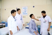Đau loét lưỡi suốt 4 tháng, người đàn ông 33 tuổi bất ngờ mắc ung thư