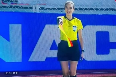 Nữ trợ lý trọng tài xinh đẹp đóng Facebook, Instagram vì cư dân mạng Việt "làm loạn"