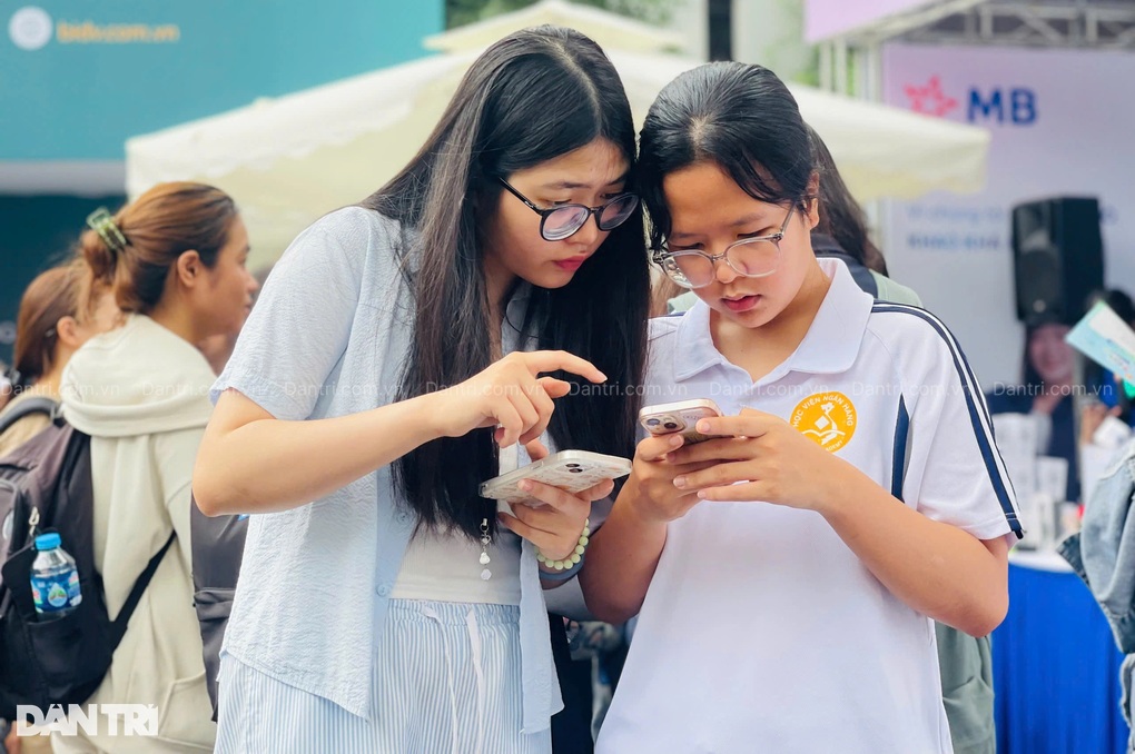 AI thay đổi cuộc chơi, sinh viên như ngồi trên lửa - 2 AI thay đổi cuộc chơi, sinh viên như ngồi trên lửa - 2