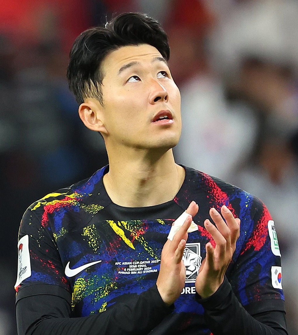 Son Heung Min và ngôi sao bóng đá Hàn Quốc quá giàu so với năng lực thực - 1