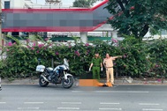 Người đàn ông tử vong giữa đường ở TPHCM