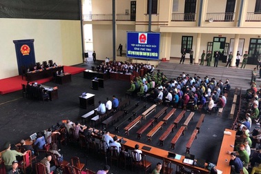 2 cựu tướng bị cáo buộc bảo kê cho 2 ông trùm thu hàng nghìn tỷ