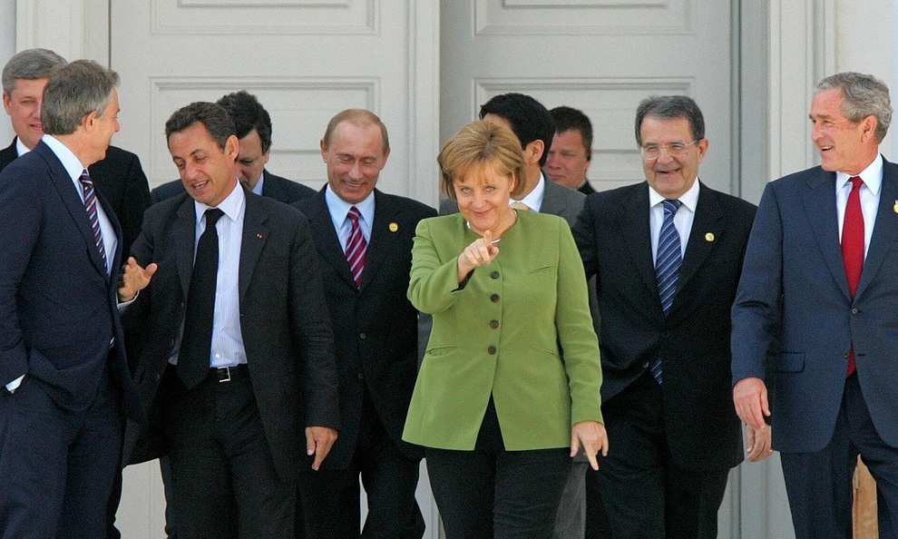 Nước Đức tạm biệt tượng đài Angela Merkel - 2 Nước Đức tạm biệt tượng đài Angela Merkel - 2