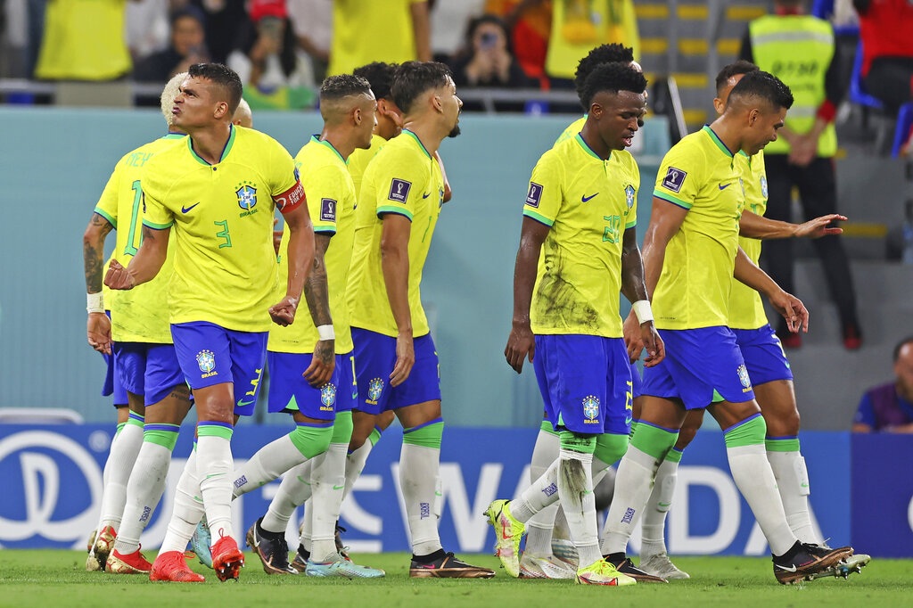 Brazil thắng đậm Hàn Quốc: Bộ tứ huyền ảo và đêm thăng hoa của điệu samba - 2 Brazil thắng đậm Hàn Quốc: Bộ tứ huyền ảo và đêm thăng hoa của điệu samba - 2