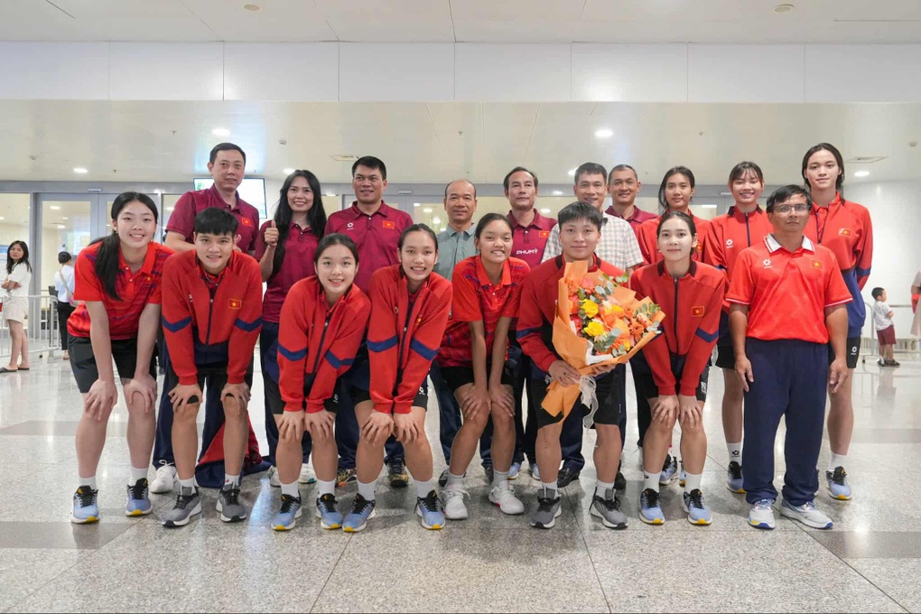 U21 bóng chuyền nữ Việt Nam về nước sau giải vô địch thế giới - 3 U21 bóng chuyền nữ Việt Nam về nước sau giải vô địch thế giới - 3