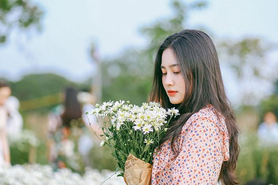 Nữ sinh Hà Tĩnh “đốn tim” dân mạng với giọng hát ngọt lịm tim - 1 Nữ sinh Hà Tĩnh “đốn tim” dân mạng với giọng hát ngọt lịm tim - 1