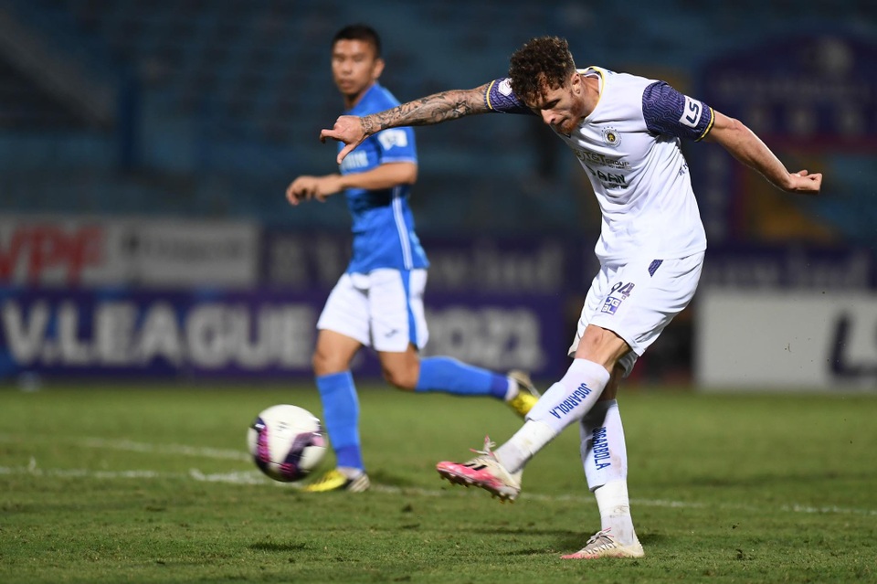 CLB Hà Nội 4-0 Than Quảng Ninh: Quang Hải rực sáng - 9 CLB Hà Nội 4-0 Than Quảng Ninh: Quang Hải rực sáng - 9