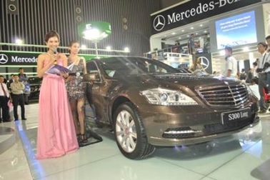 Mercedes Việt Nam công bố bảng giá mới