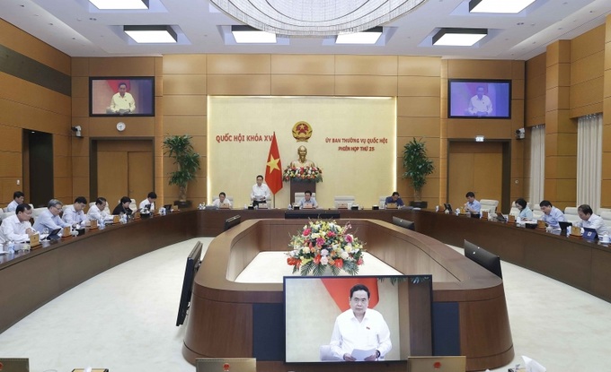 Toàn cảnh Phiên họp