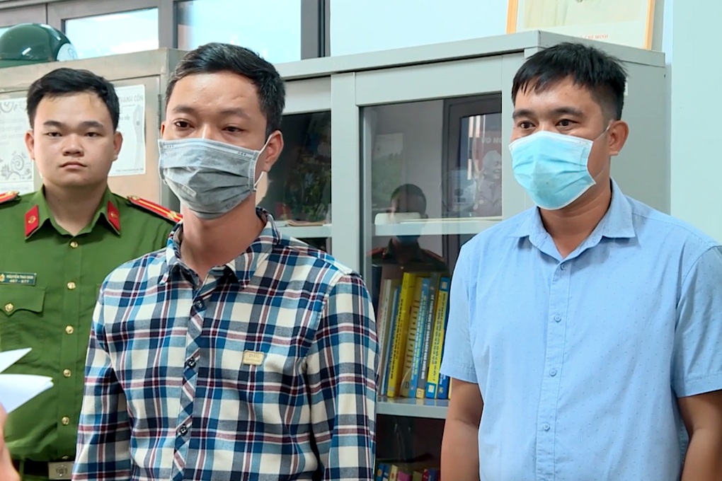 Bắt 4 cán bộ kiểm lâm liên quan vụ phá rừng trên núi Thị Vải - 1 Bắt 4 cán bộ kiểm lâm liên quan vụ phá rừng trên núi Thị Vải - 1