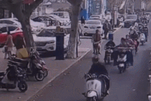 Nổi bật tuần qua: Nhầm chân ga khi lùi, nữ tài xế gây tai nạn liên hoàn