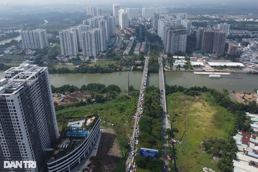 Làm đường 1 tỷ USD, Nhà nước có thể thu về 1 tỷ USD nếu làm theo cách này - 3 Làm đường 1 tỷ USD, Nhà nước có thể thu về 1 tỷ USD nếu làm theo cách này - 3