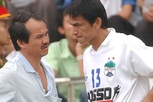 Kiatisuk tái hợp HA Gia Lai: Từ chối ai cũng được, trừ… bầu Đức