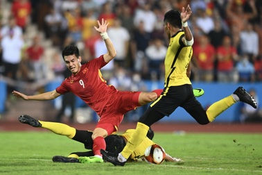 Nhập tịch ồ ạt, Malaysia có giá trị gấp 3 lần tuyển Việt Nam