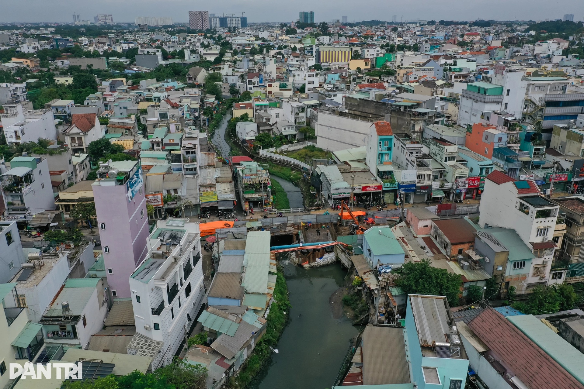 Rạch Cầu Ngang và loạt công trình giải cứu rốn ngập chợ Thủ Đức ở TPHCM - 1