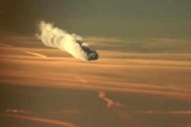 Máy bay tạo mây khổng lồ hiếm có trên bầu trời Nga