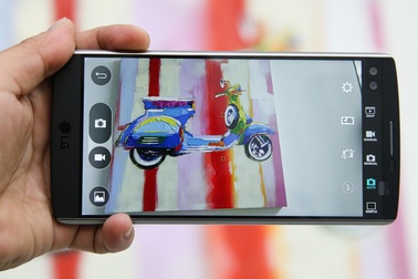 Đập hộp LG V10 chính hãng tại Việt Nam