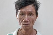 Bị la mắng say xỉn, con trai đánh chết mẹ rồi kéo thi thể ra vườn giấu