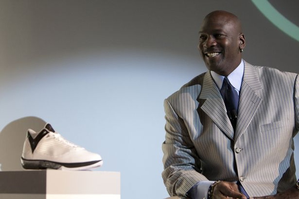 Billionaire fortune, Michael Jordan earns little money from basketball - 3