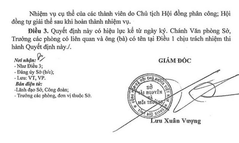 Bình bầu trong các vụ “bê bối” tại Sở Tài nguyên Bắc Giang: Chuyện thật như đùa! - 2 Bình bầu trong các vụ “bê bối” tại Sở Tài nguyên Bắc Giang: Chuyện thật như đùa! - 2