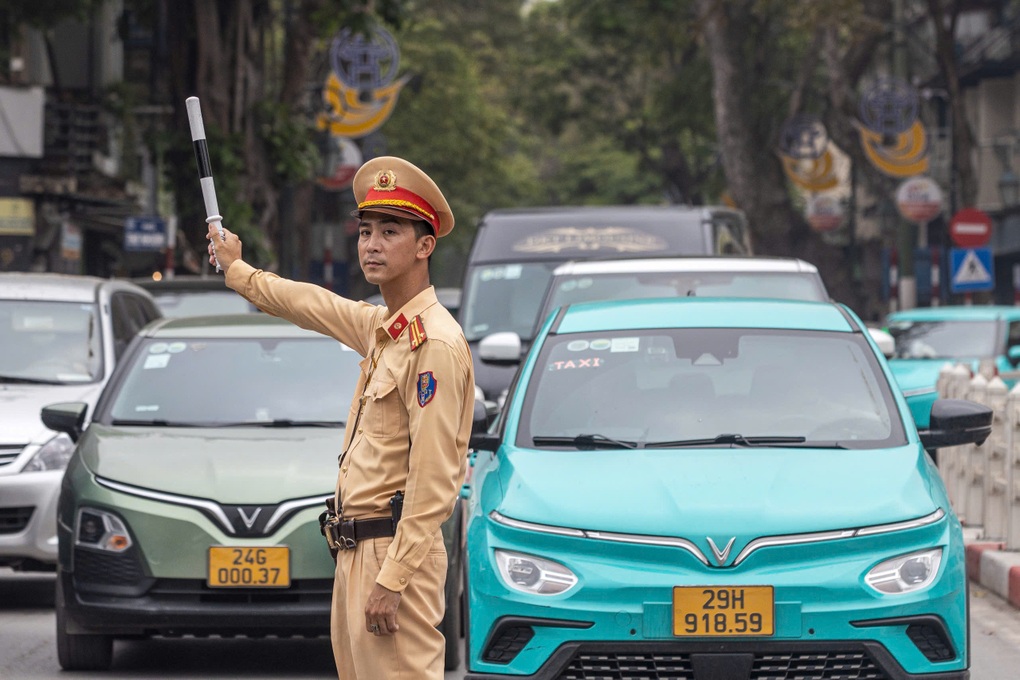 Hà Nội phân luồng giao thông phục vụ Đại lễ Phật đản - 1 Hà Nội phân luồng giao thông phục vụ Đại lễ Phật đản - 1