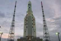 Tàu thám hiểm sao Mộc bỏ lỡ chuyến bay lịch sử do thời tiết xấu