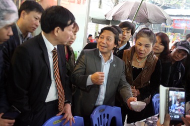 Thị sát chùa Hương, bất ngờ vì mọi hoạt động đều... tốt (?)