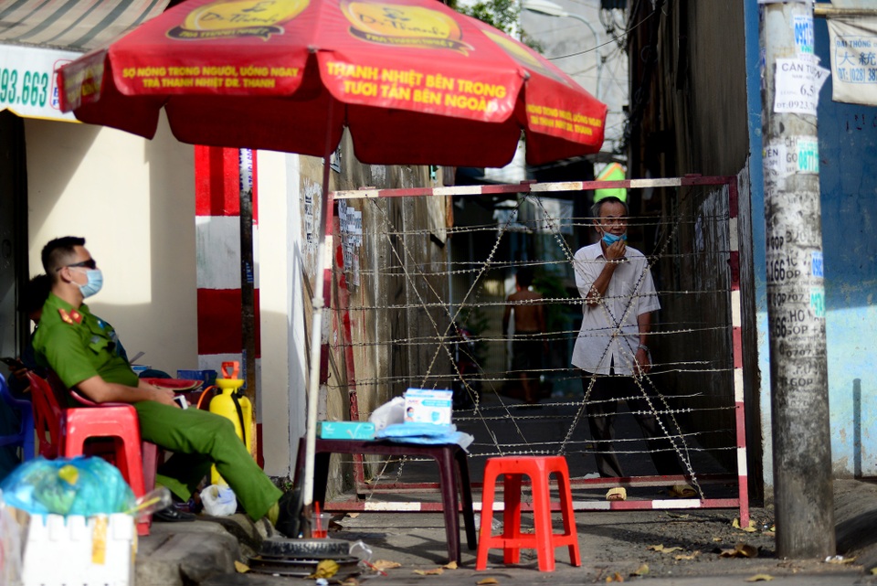 TPHCM phong tỏa các nơi liên quan đến bệnh nhân 1347 - 6 TPHCM phong tỏa các nơi liên quan đến bệnh nhân 1347 - 6