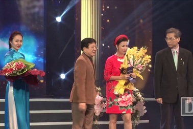 Đoàn làm phim Trúng số đại thắng tại Cánh diều vàng 2015