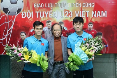 Tại sao cầu thủ U23 VN mặc đồng phục khi đi ra ngoài cùng nhau?